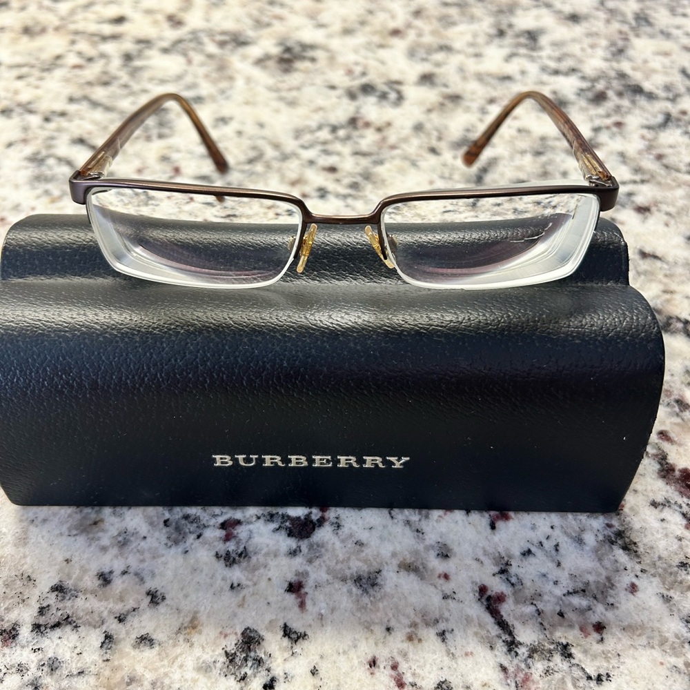Classic Burberry Men or Unisex Frames - glasses! 👓😎